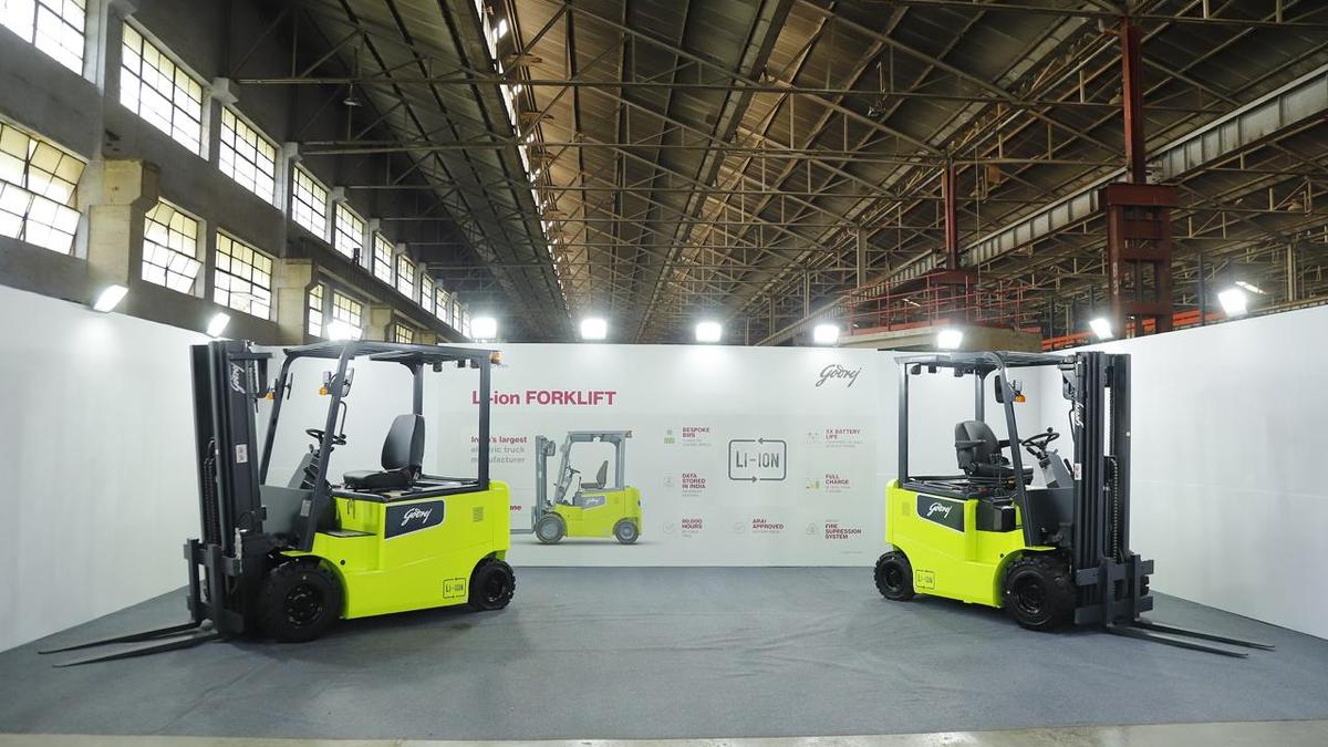 Godrej Boyce Unveils India’s First Lithium-Ion Powered Forklift Truck